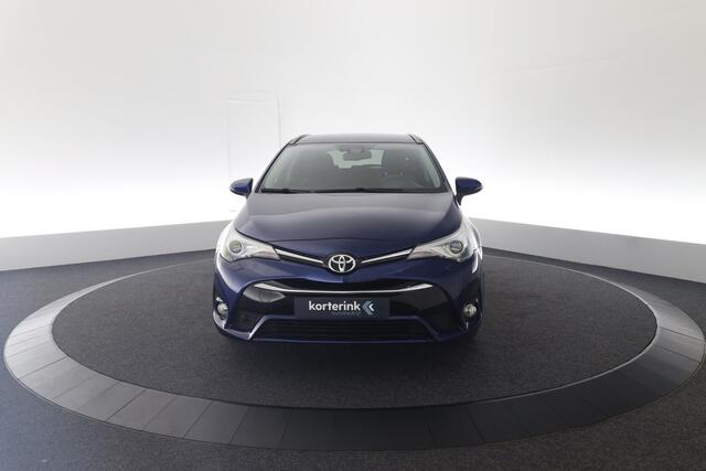 Toyota AVENSIS Touring Sports 1.8 VVT-i Executive Business