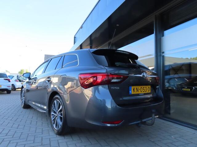 Toyota AVENSIS 1.8 VVT-I Lease Pro Ecc Cruise Trekhaak 2016