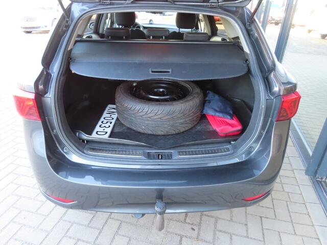 Toyota AVENSIS 1.8 VVT-I Lease Pro Ecc Cruise Trekhaak 2016