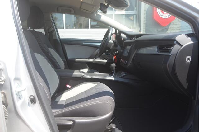 Toyota AVENSIS Touring Sports automaat 12 mnd.gar. 1.8 VVT-i Business Plus