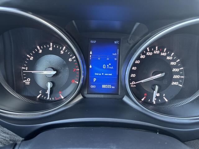 Toyota AVENSIS 1.8 VVT-i Executive | Navigatie | Stoelverwarming | Leder | NL auto | 1ste eigenaar | Volledig onderhouden!