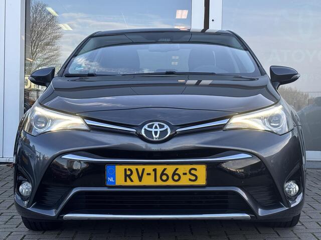 Toyota AVENSIS 1.8 VVT-i Executive | Navigatie | Stoelverwarming | Leder | NL auto | 1ste eigenaar | Volledig onderhouden!