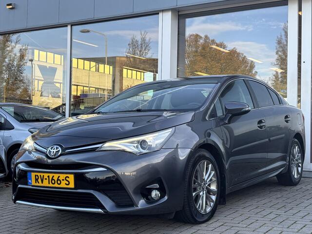 Toyota AVENSIS 1.8 VVT-i Executive | Navigatie | Stoelverwarming | Leder | NL auto | 1ste eigenaar | Volledig onderhouden!