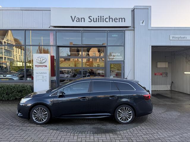 Toyota AVENSIS Touring Sports 2.0 VVT-i Executive Business Premium