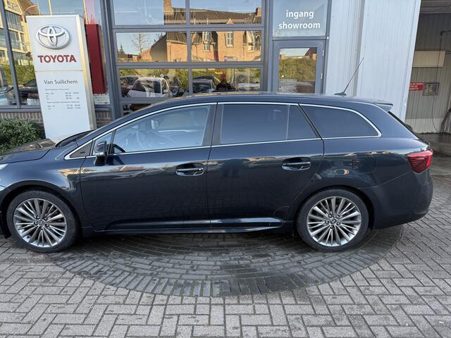 Toyota AVENSIS Touring Sports 2.0 VVT-i Executive Business Premium