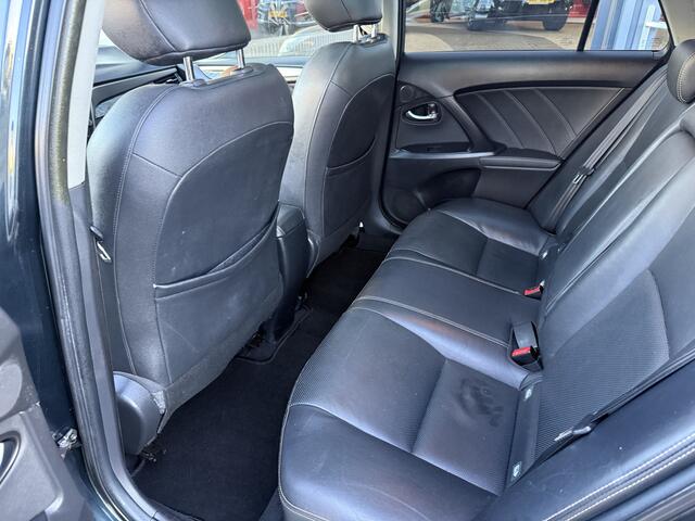 Toyota AVENSIS Touring Sports 2.0 VVT-i Executive Business Premium