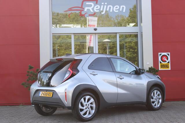 Toyota AYGO X 1.0 VVT-i MT 74PK AUTOMAAT PULSE CABRIO | CABRIODAK l AIRCO l NAVIGATIE | 17 "INCH LICHTMETALEN VELGEN | ACHTERUITRIJCAMERA | STOELVERWARMING | ADAPTIVE CRUISE CONTROL | CLIMATE CONTROL | DAB+ |