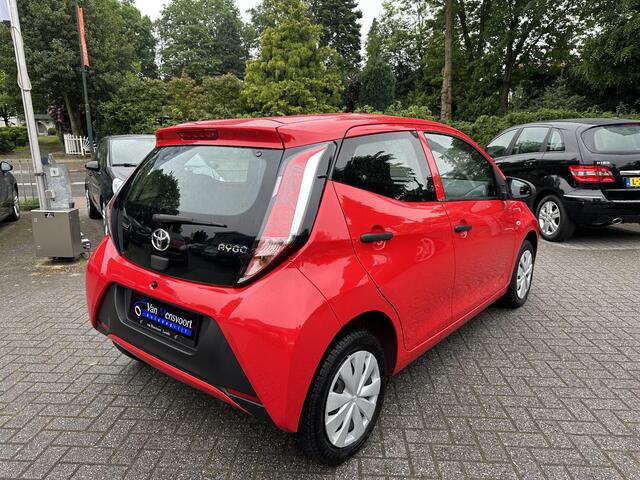 Toyota AYGO 1.0 VVT-i x-now 5 drs 1eEig|51dkm!|Airco|LED