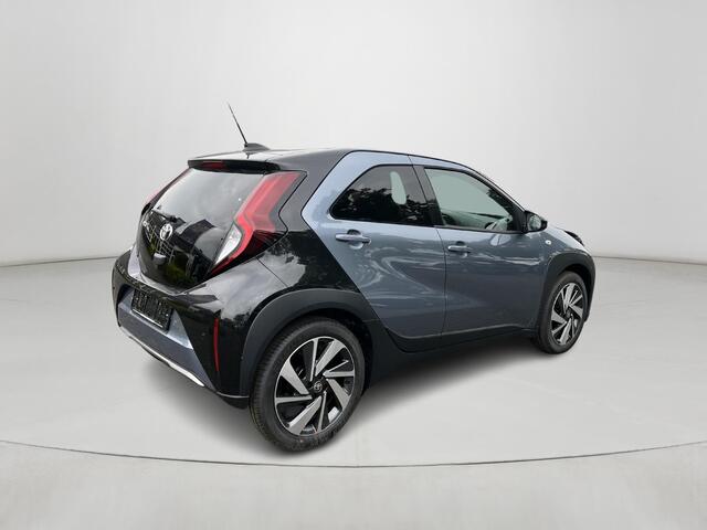 Toyota AYGO X 1.0 VVT-i MT envy | Persian salt metallic met zwart dak | Nieuw uit voorraad leverbaar |