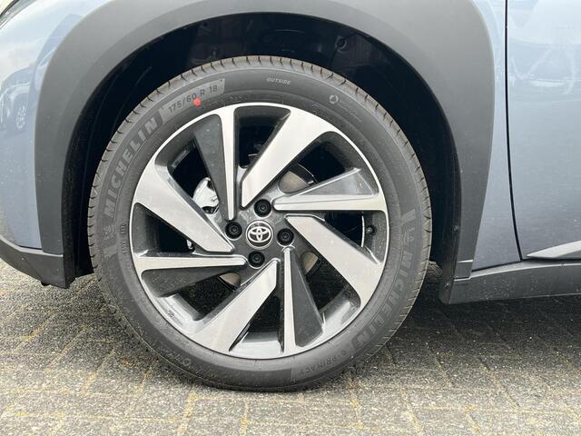 Toyota AYGO X 1.0 VVT-i MT envy | Persian salt metallic met zwart dak | Nieuw uit voorraad leverbaar |
