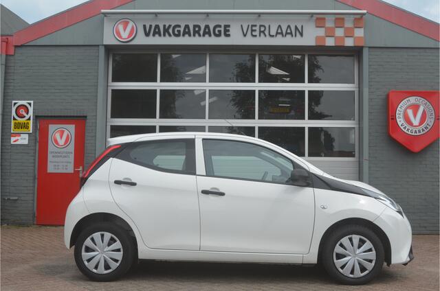 Toyota AYGO 1.0 VVT-i x 5 deurs 12 mnd. gar.