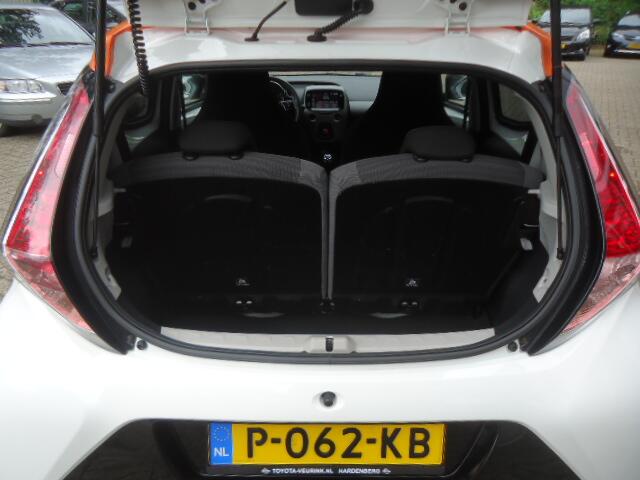 Toyota AYGO 1.0 VVT-i x-clusiv