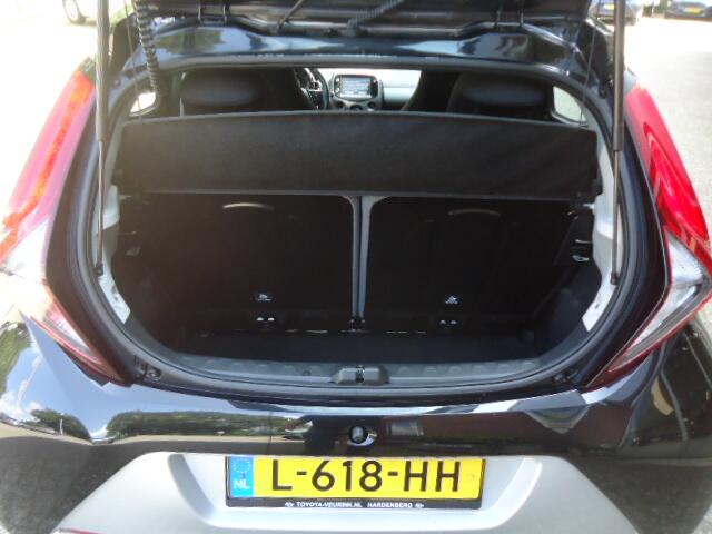 Toyota AYGO 1.0 VVT-i x-play