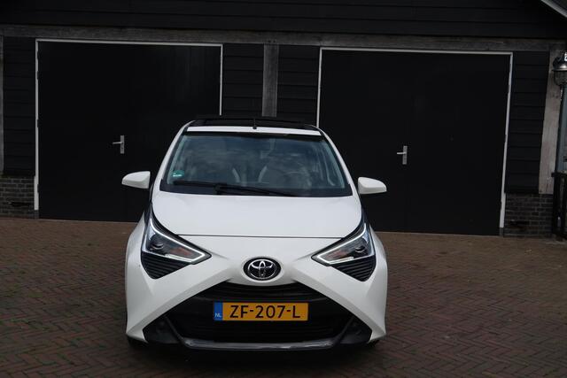 Toyota AYGO 1.0 VVT-i x-play carplay cabrio Navigatie Clima DAB+ Snelheid Limiter Camera