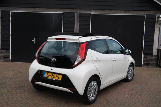 Toyota AYGO 1.0 VVT-i x-play carplay cabrio Navigatie Clima DAB+ Snelheid Limiter Camera