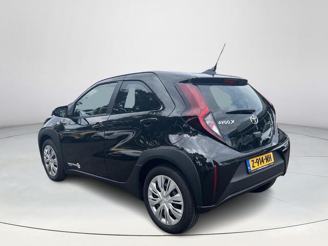 Toyota AYGO X 1.0 VVT-i MT play | Night Sky Black metallic | Demonstratie auto |