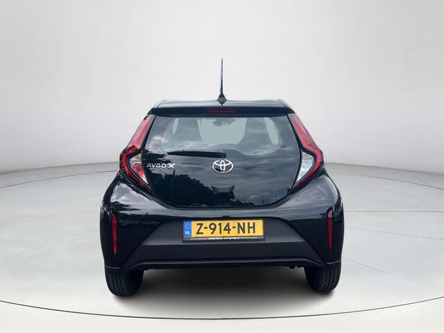 Toyota AYGO X 1.0 VVT-i MT play | Night Sky Black metallic | Demonstratie auto |