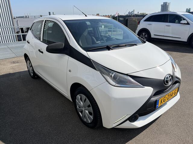 Toyota AYGO 1.0 VVT-i x-now Airco, Buetooth Bellen, 1e eign. Dealeronderhouden, 5-deurs, Speed-limiter