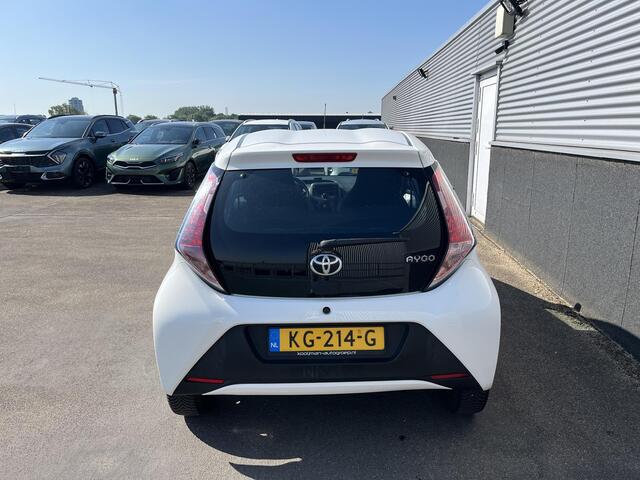 Toyota AYGO 1.0 VVT-i x-now Airco, Buetooth Bellen, 1e eign. Dealeronderhouden, 5-deurs, Speed-limiter