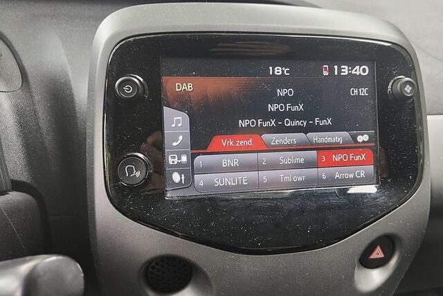 Toyota AYGO 1.0 VVT-i x-joy cabrio | AUTOMAAT | CARPLAY / ANDROID | CLIMATE CONTROL | LMV | BLUETOOTH