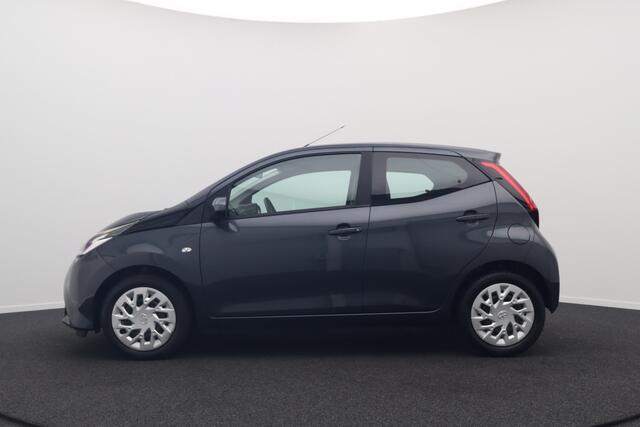 Toyota AYGO 1.0 VVT 73 PK x-play Camera Carplay Navi Airco LED