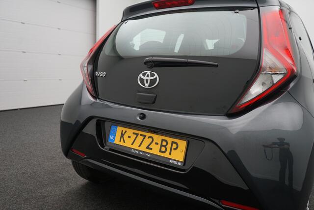 Toyota AYGO 1.0 VVT 73 PK x-play Camera Carplay Navi Airco LED