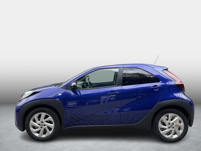 Toyota AYGO X 1.0 VVT-i MT first