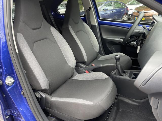 Toyota AYGO X 1.0 VVT-i MT first