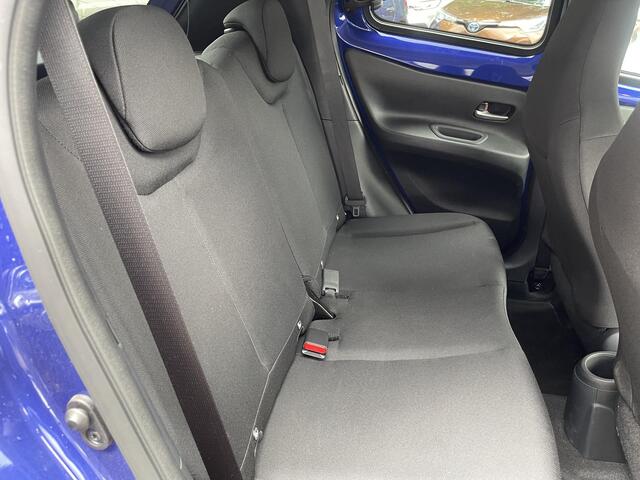 Toyota AYGO X 1.0 VVT-i MT first