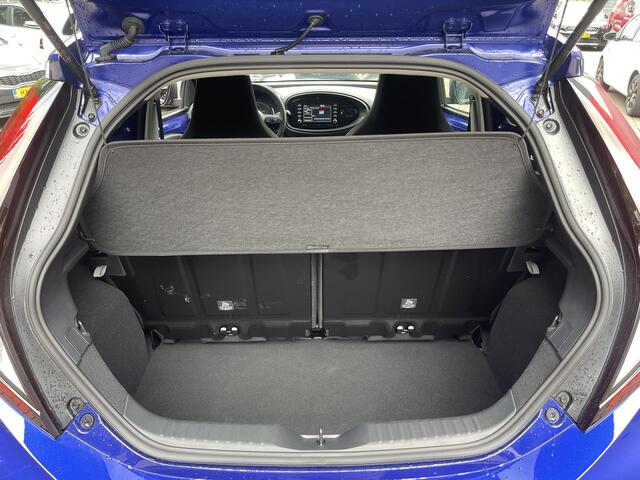 Toyota AYGO X 1.0 VVT-i MT first