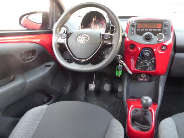 Toyota AYGO 1.0 VVT-i x-fun