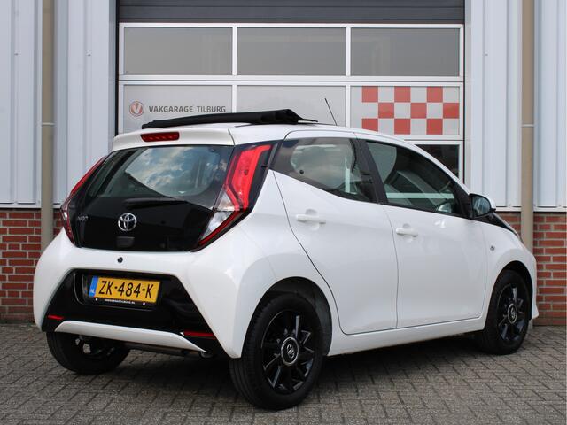 Toyota AYGO 1.0 VVT-i X-Play Limited Cabrio /LED/Elek. Schuifdak/Achteruitrijcamera/Elek. ramen/Apple carplay/AIRCO/15'LM/CV/NAP! 1e eig!
