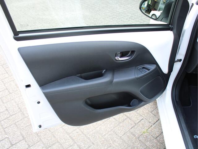 Toyota AYGO 1.0 VVT-i X-Play Limited Cabrio /LED/Elek. Schuifdak/Achteruitrijcamera/Elek. ramen/Apple carplay/AIRCO/15'LM/CV/NAP! 1e eig!