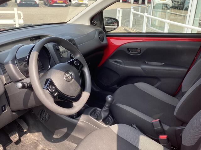 Toyota AYGO 1.0 VVT-i x-fun