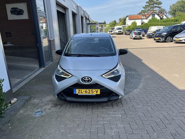 Toyota AYGO 1.0 VVT-i x-fun