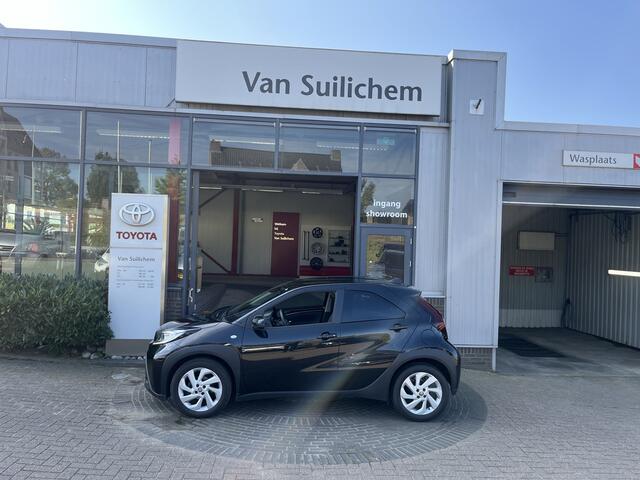 Toyota AYGO X 1.0 VVT-i MT first