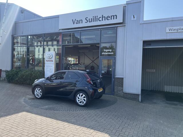 Toyota AYGO X 1.0 VVT-i MT first
