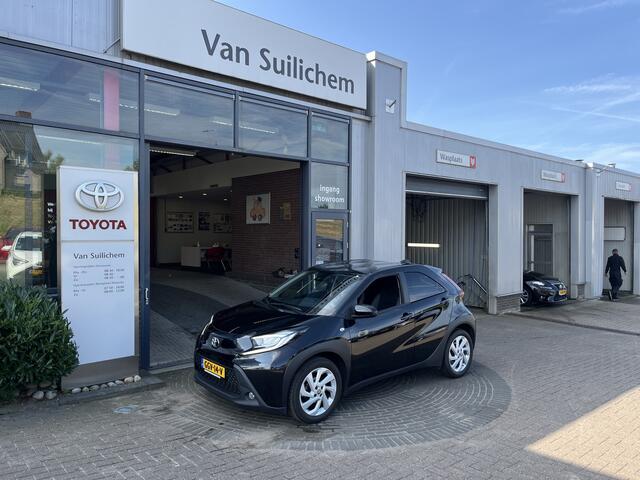 Toyota AYGO X 1.0 VVT-i MT first