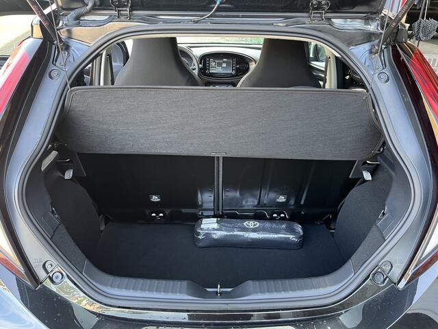 Toyota AYGO X 1.0 VVT-i MT first