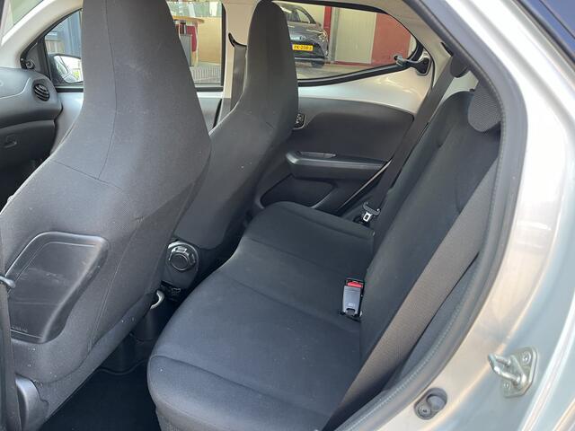 Toyota AYGO 1.0 VVT-i x-fun