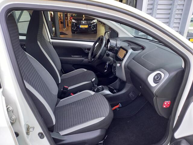 Toyota AYGO 1.0 VVT-i X-PLAY - CAMERA - NAVI - AIRCO - CRUISE LIM - NL AUTO -