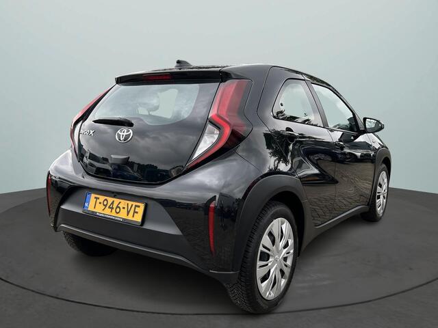 Toyota AYGO X 1.0 VVT-i MT play Airco / Cruise Control Adaptief / Camera Achter / Navi via App