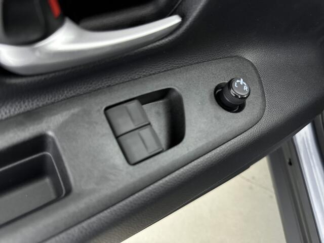 Toyota AYGO X 1.0 VVT-i MT play