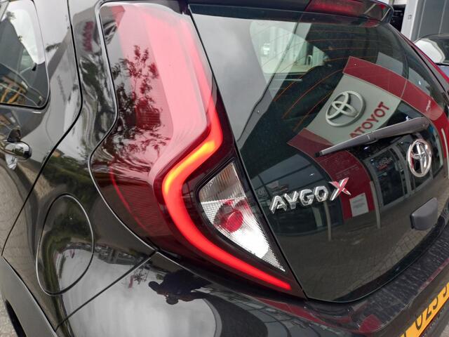 Toyota AYGO X 1.0 VVT-i MT play