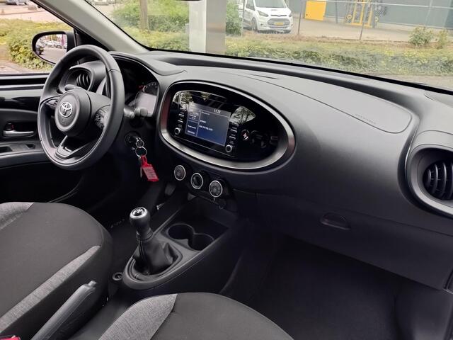 Toyota AYGO X 1.0 VVT-i MT play