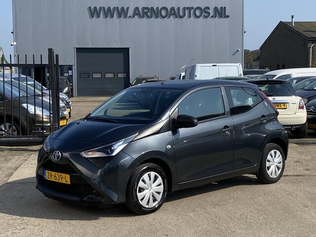 Toyota AYGO 1.0 VVT-i x-fun 5-DEURS, AIRCO, CRUISE CONTROL, BLUETOOTH-RADIO-USB-AUX, ELEK-RAMEN, ISOFIX, AIRBAGS, LED VERLICHTING, CENT-VERGRENDELING, 116.164 KM NAP, 1E EIGENAAR, WEGENBELASTING MAAR ¤ 23,- P/M