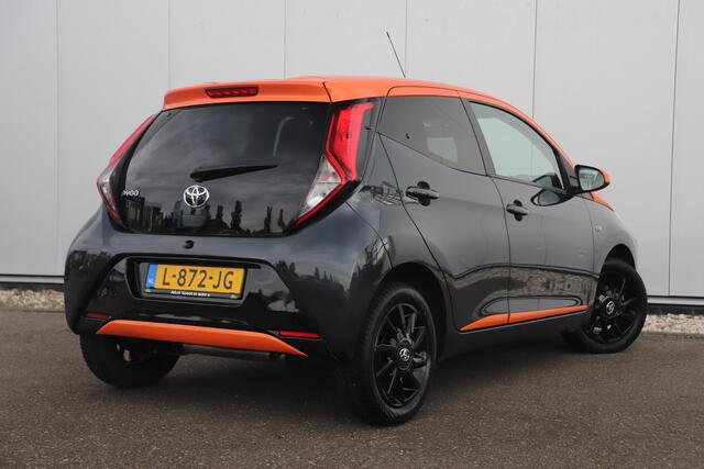 Toyota AYGO 1.0 VVT-i x-JBL Automaat Carplay Android Navigatie Achteruitrijcamera 14 inch LMV Clima Airco LED