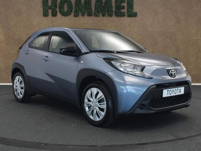 Toyota AYGO X 1.0 VVT-i MT Play - DIRECT UIT VOORRAAD LEVERBAAR - AIRCO - VOORSTOELEN VERWARMD - APPLE CARPLAY/ ANDROID AUTO - ADAPTIEVE CRUISE CONTROL - ACHTERUITRIJCAMERA -DAB RADIO