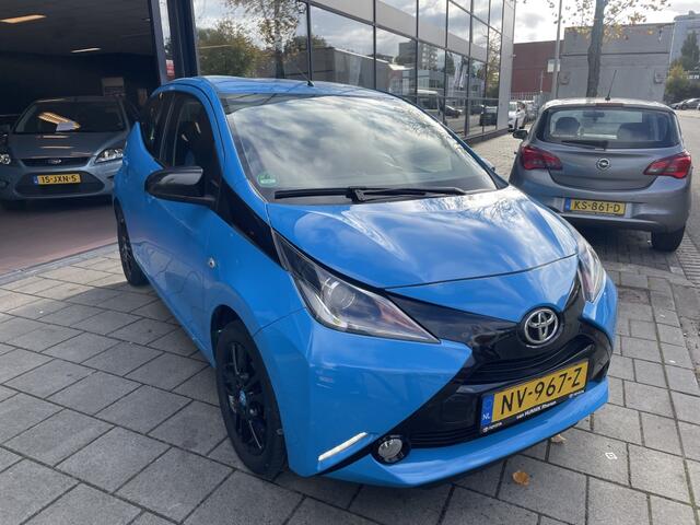Toyota AYGO 1.0 VVT-i x-cite/ led/ navi/ camera