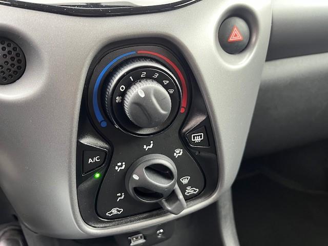 Toyota AYGO 1.0 VVT-i x-play limited navigatie via apps